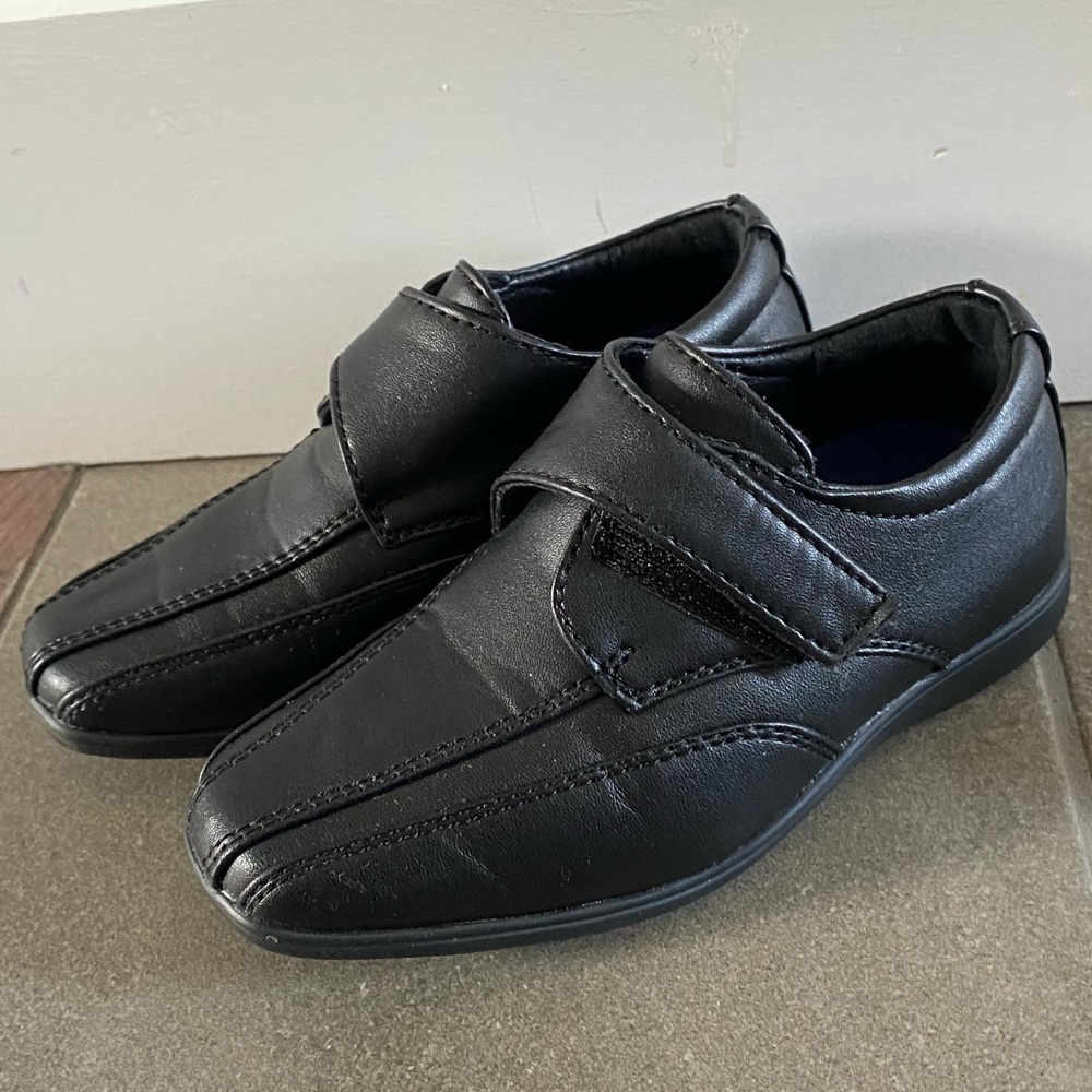 Left & Right Toddler Boy's Dress Shoes - Size 7